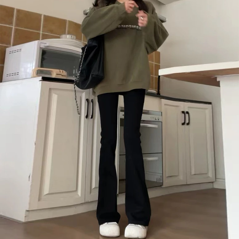 黑色微喇牛仔裤女款爆款2024新款小个子春秋马蹄喇叭裤TZQ041701