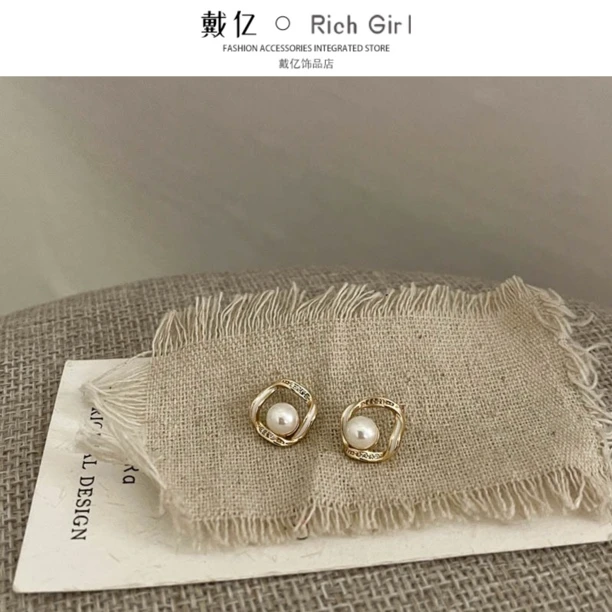 铜合金仿珍珠耳饰 锆石滴油珍珠几何耳钉百搭气质日常通勤个性ins
