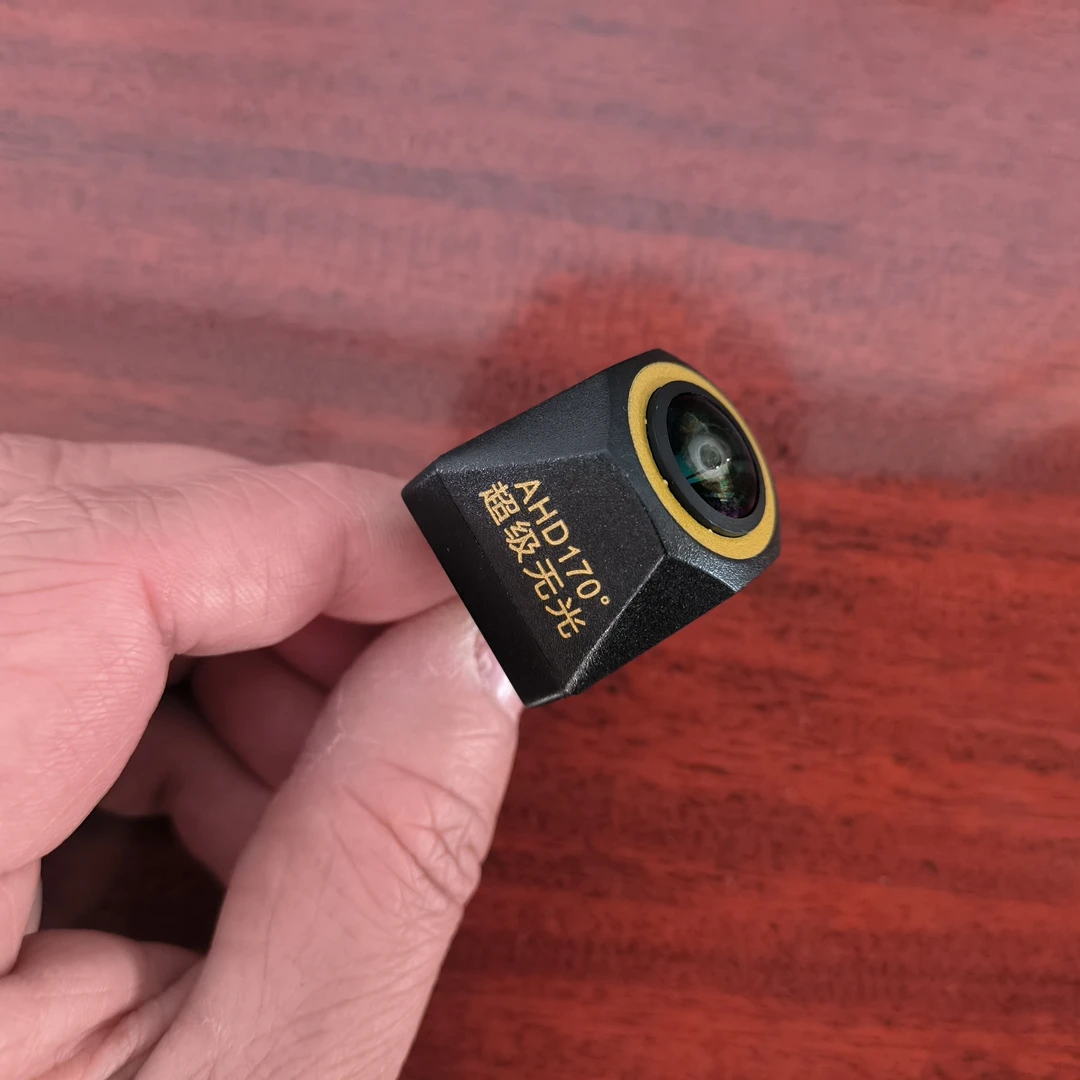 4K极光摄像头高清AHD信号新款安卓大屏导航专用车载后视摄像头