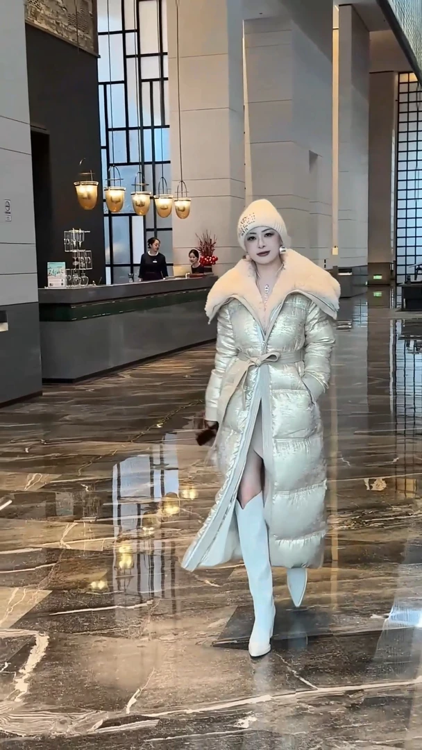 Qtime&【融雪】时尚设计师长款23年新款鹅绒外套（23434382）