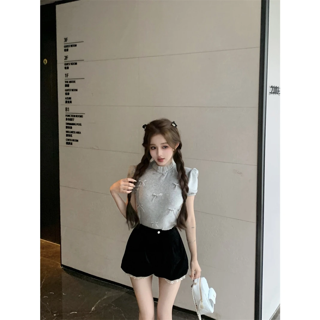 立领短袖时尚泡泡袖上衣丝绒蝴蝶结花边领时髦短袖女黑色短裤套装