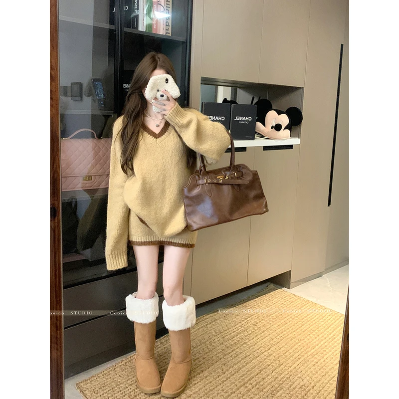 韩版休闲时尚V领宽松显瘦撞色长袖毛衣高腰显瘦短裙两件套女秋冬
