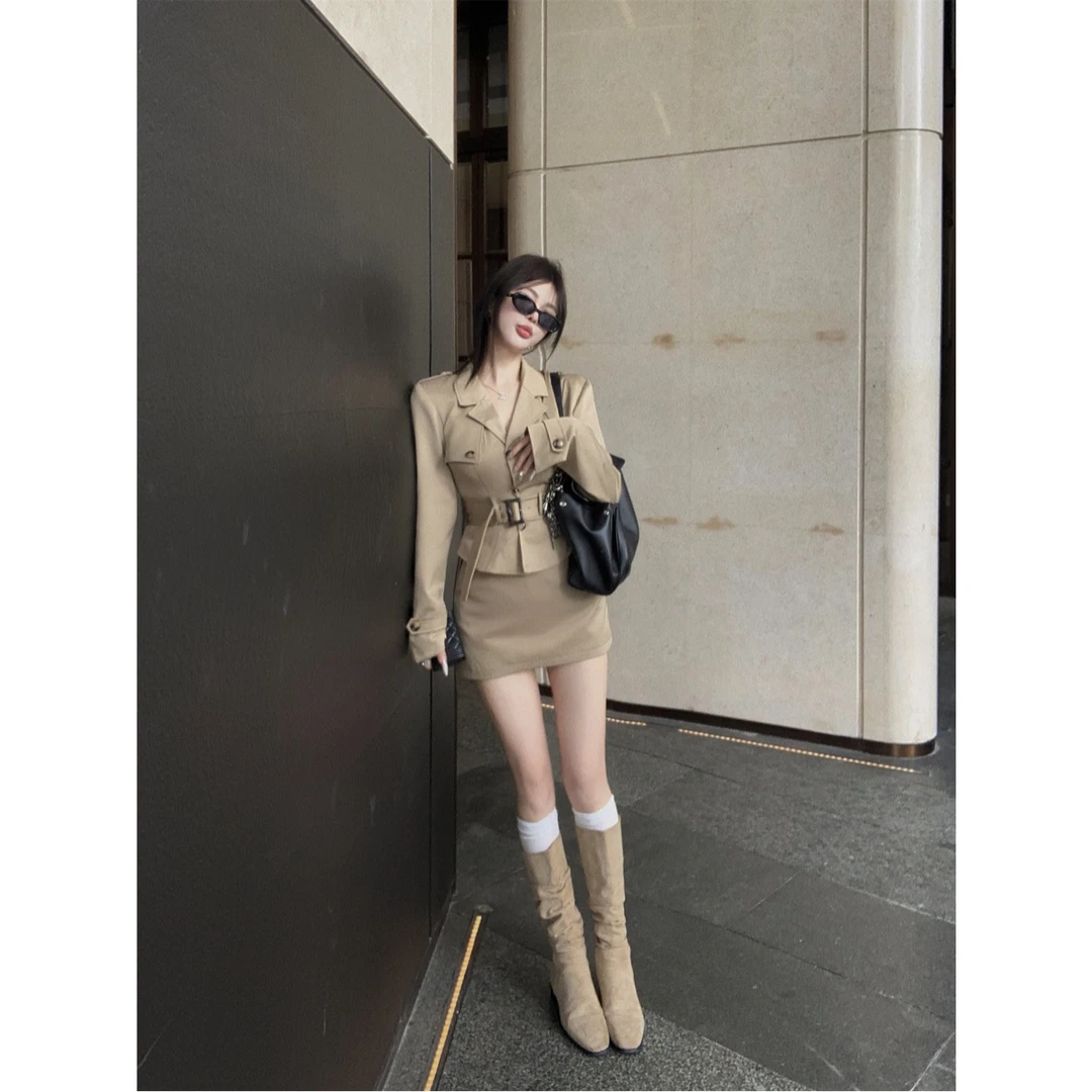 法式气质收腰外套上衣马甲背心时尚套装秋季包臀半身裙三件套女装