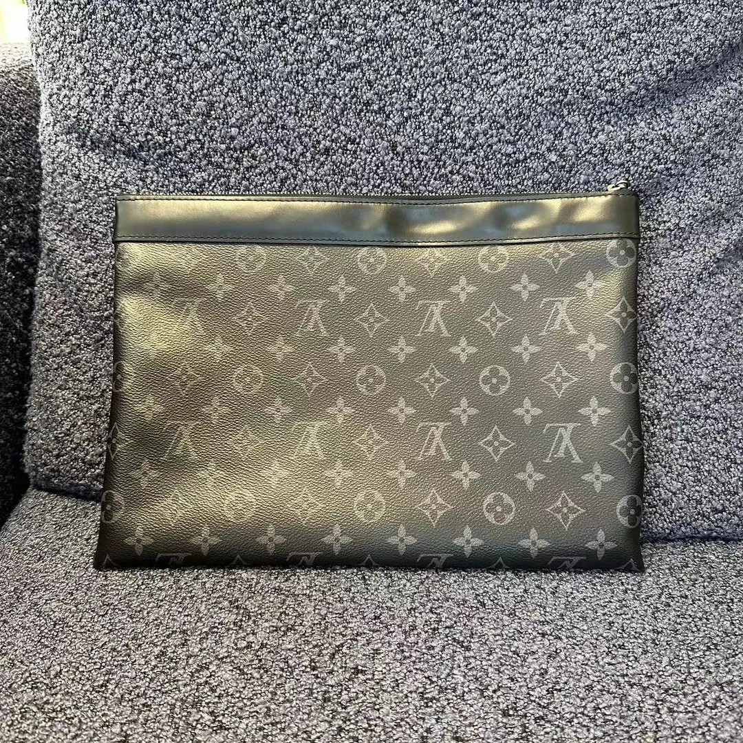 95新 LouisVuitton/路易威登 黑武士老花手拿包