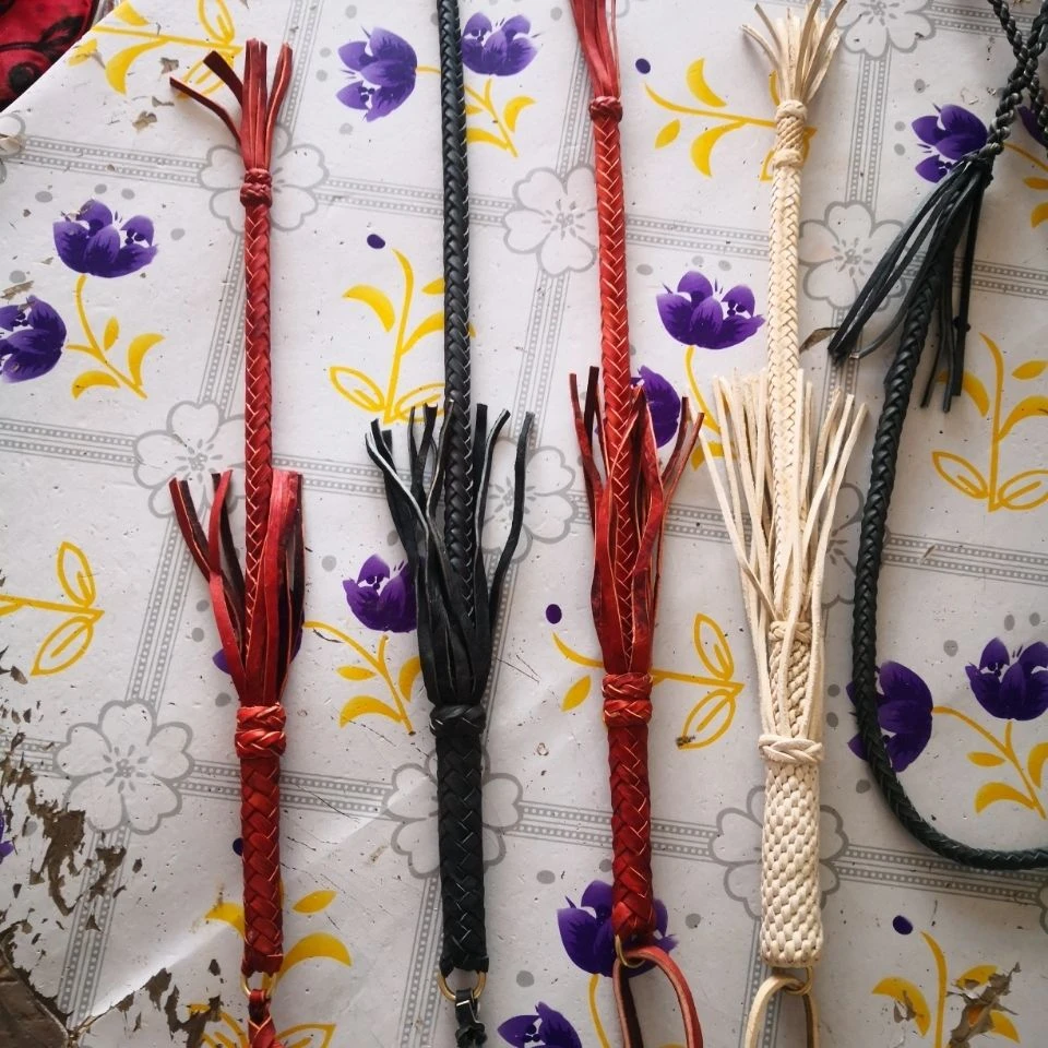 纯牛皮原色棕色黑色骑马包把短鞭 皮芯软鞭 马具马术用品