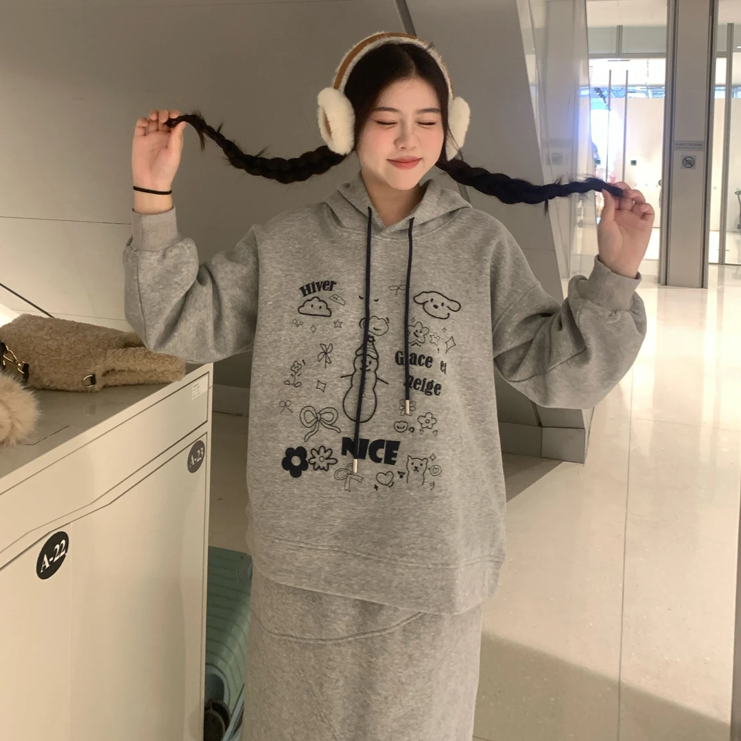 唐不灵微胖《高尔夫下的阳光》大码显瘦百搭加绒套装卫衣+半身裙