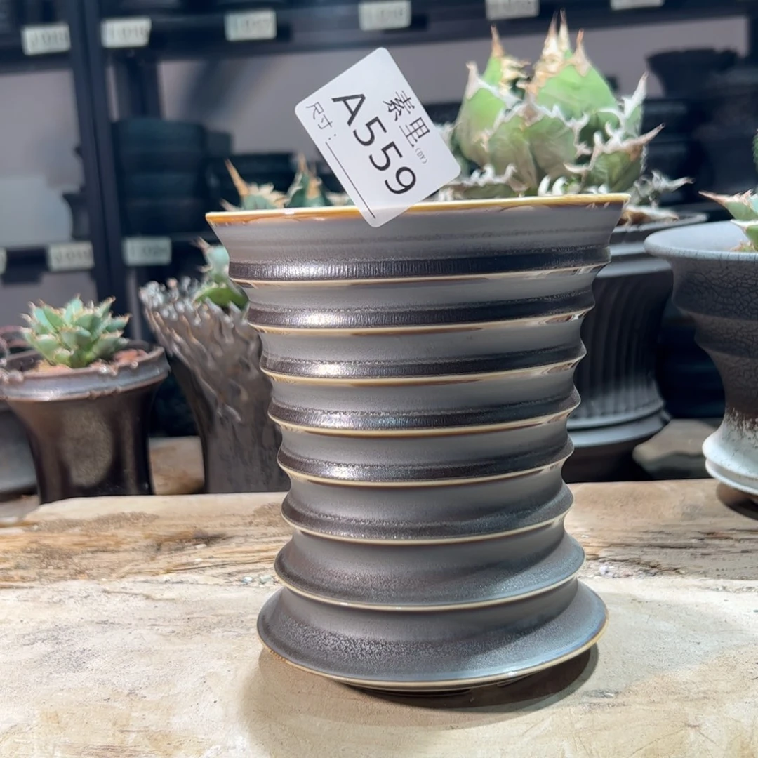 景德镇素里手工内口13高15.7瑕疵