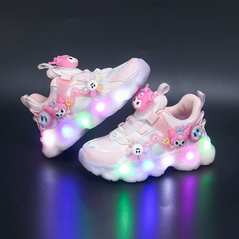 秋季新款女童库洛米皮面运动鞋学生软底公主鞋儿童旋转扣发光灯鞋