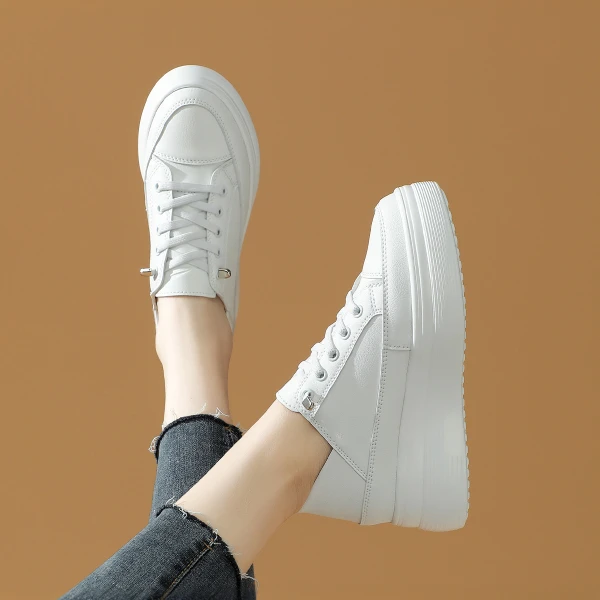 红蜻蜓夏季新款厚底时尚百搭舒适板鞋平跟圆头防滑小众休闲女鞋