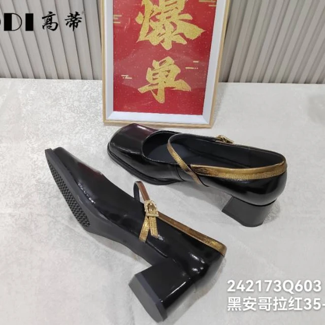 春秋新款真皮牛皮粗中跟搭扣玛丽珍浅口女单鞋242173Q603