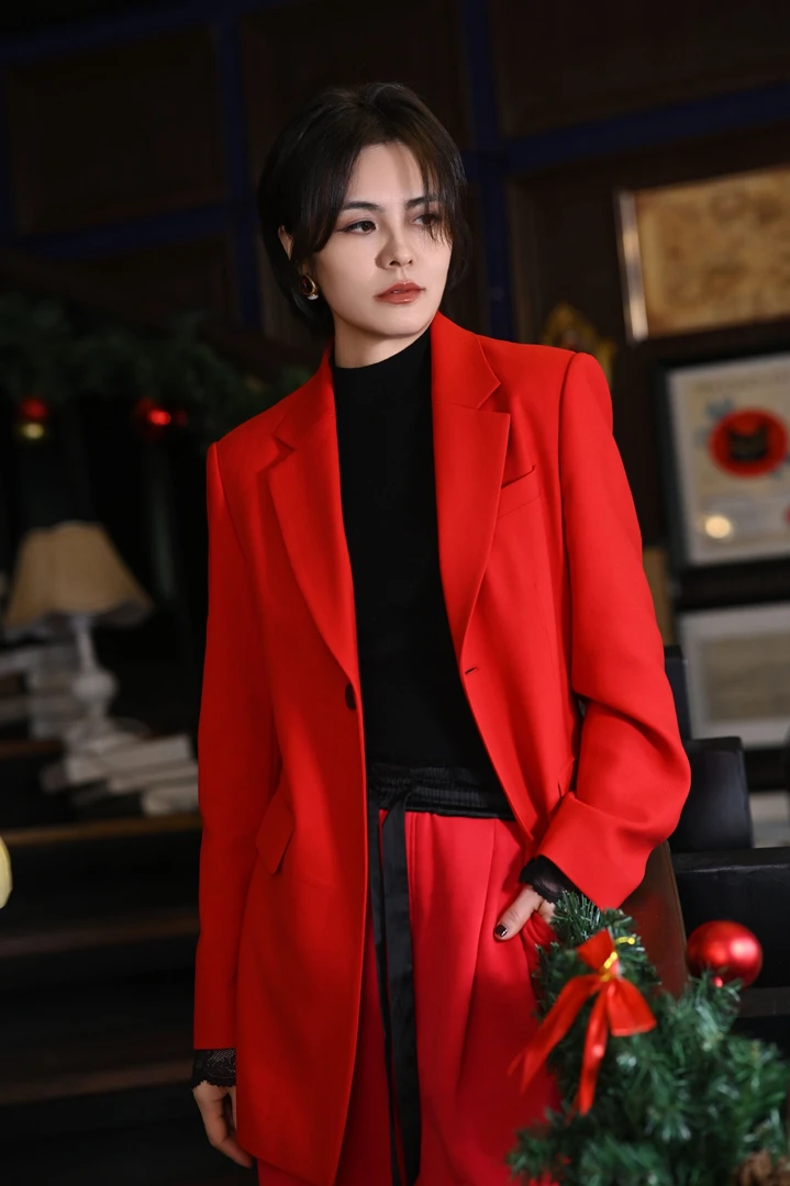 【张羽推荐】ELVIS.CHEUNG蒋云2025春精纺窄双排蕾丝里H版西装