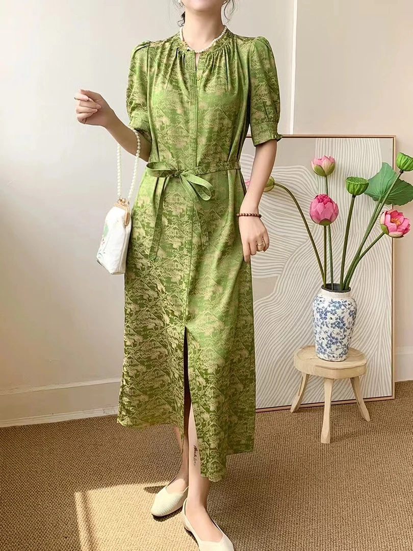 3241滤镜品牌新中式浮雕改良旗袍连衣裙，高考毕业季碎花显瘦气质