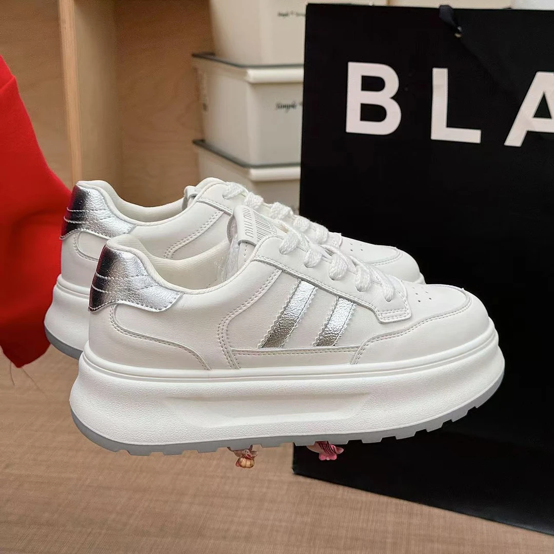 爆款松糕厚底小白鞋女2024新款秋季百搭休闲运动鞋小众面包板鞋