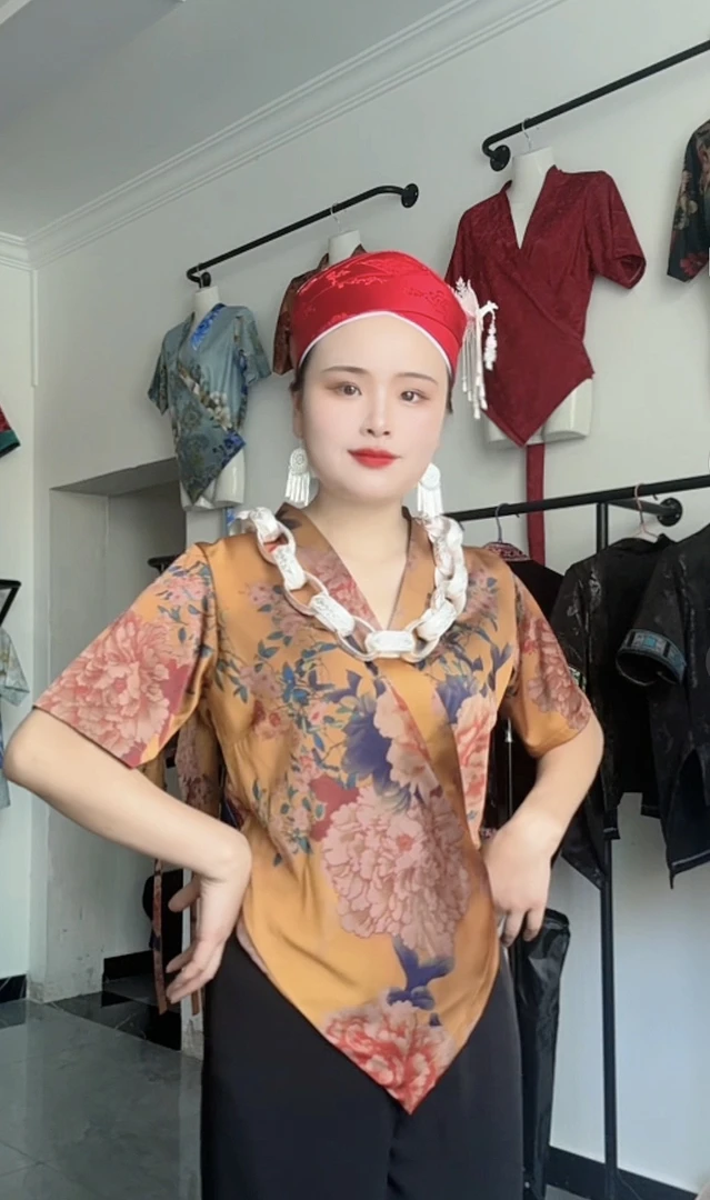 新款苗族服饰绸缎修身显瘦上衣气质款