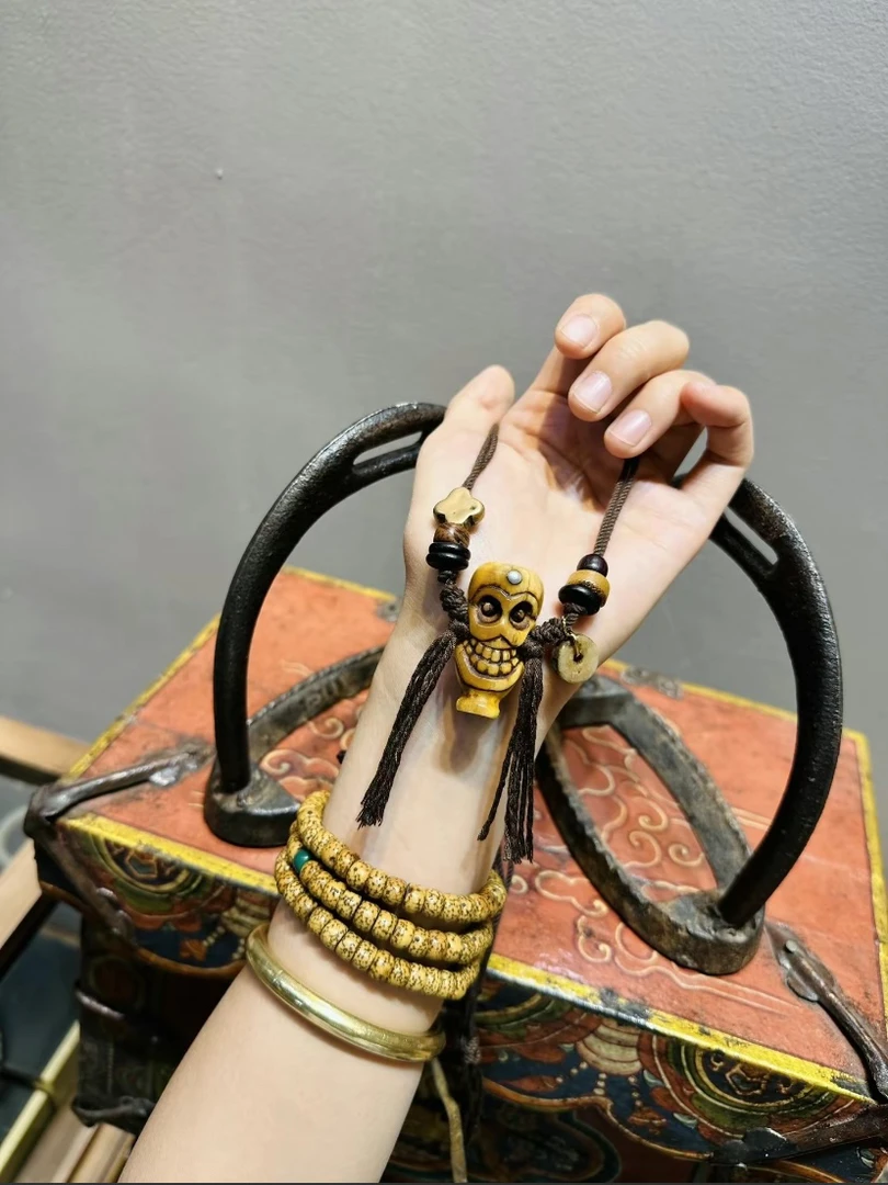 藏式尸陀林树脂料器阿呆吊坠