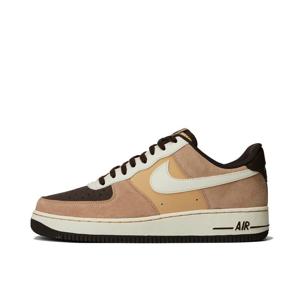 NIKE/耐克男鞋官方正品AIR FORCE 1 07 LV8 EMB板鞋FB8878-200