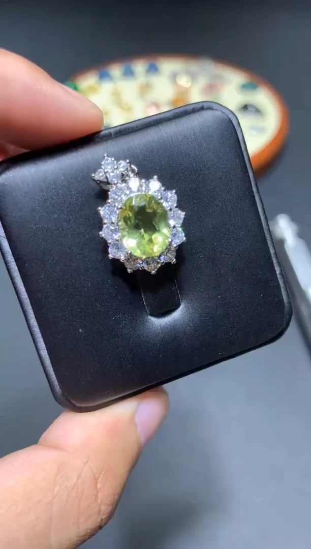 【闪购商品】黄晶吊坠(赠链)未镶嵌P68【随机发货 只发一个】