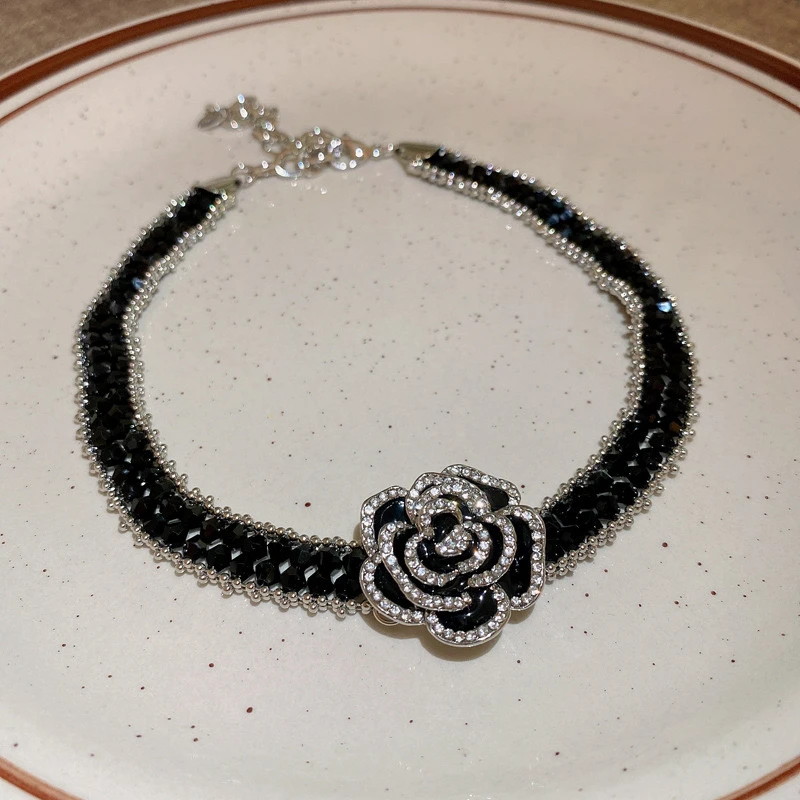 铜合金项链 锁骨链复古法式小香风黑色花朵项链颈链