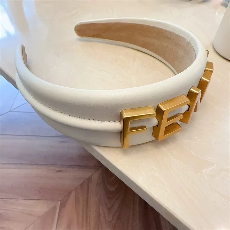 韩国高级感字母皮质发箍个性时尚字母压发发卡外出洗脸百搭配饰