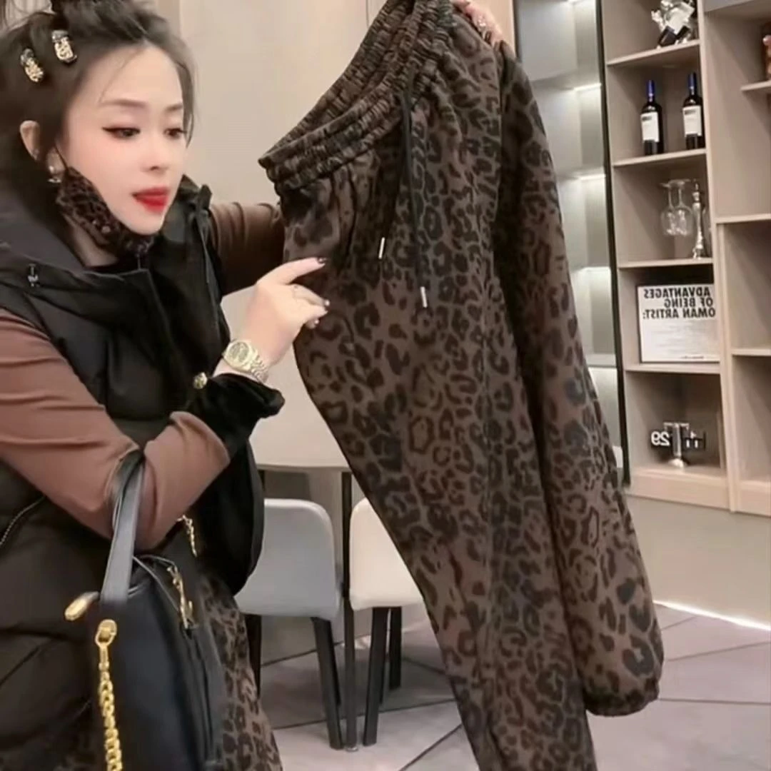 欧货冬季加绒爆款豹纹卫裤女休闲时尚洋气百搭通勤外穿束脚九分裤
