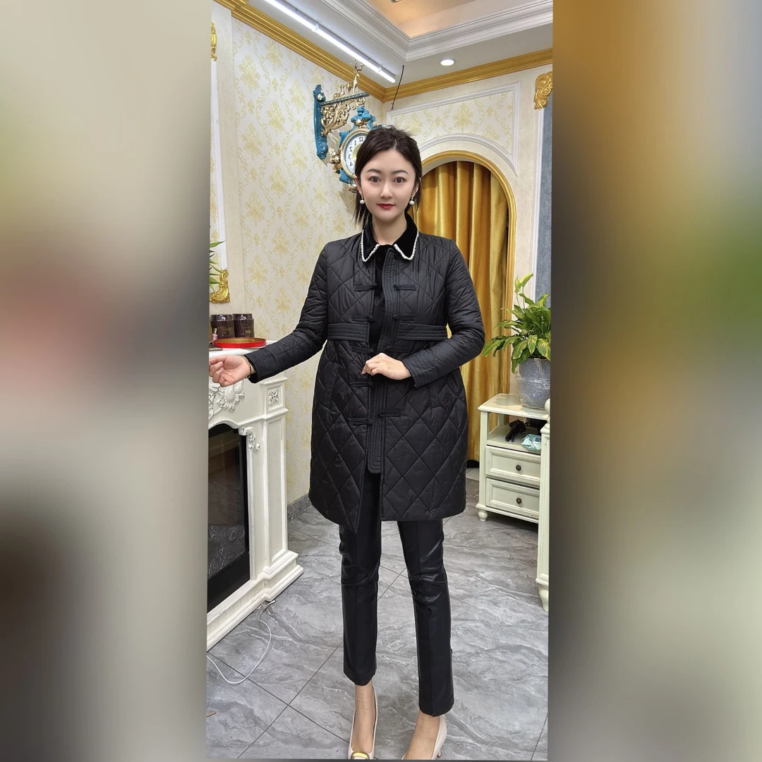 （7028）雅伊裳品家2024年秋冬新款菱形格修身显瘦百搭风衣棉裙女
