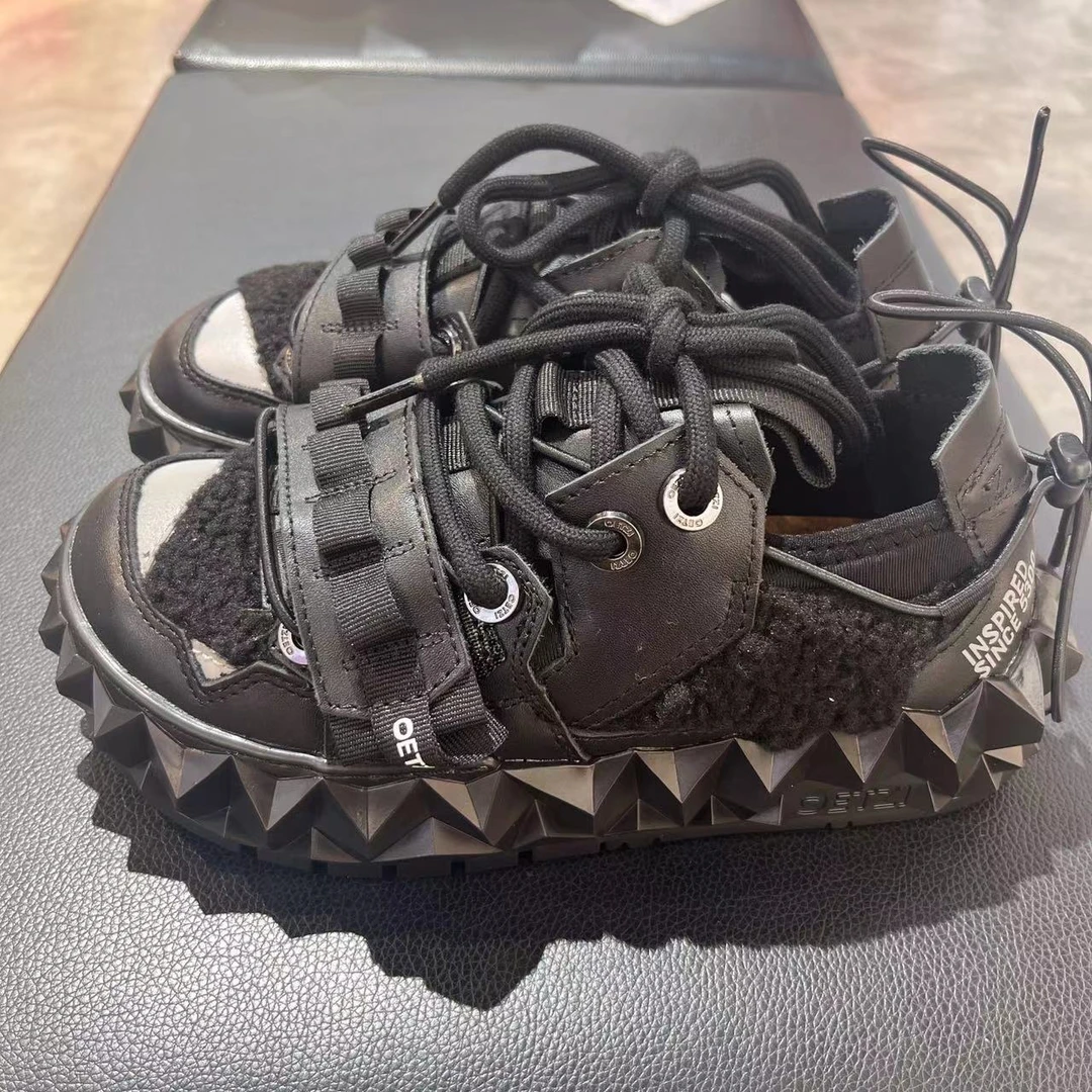 T23340134  OETZI秋季新款丑萌鞋