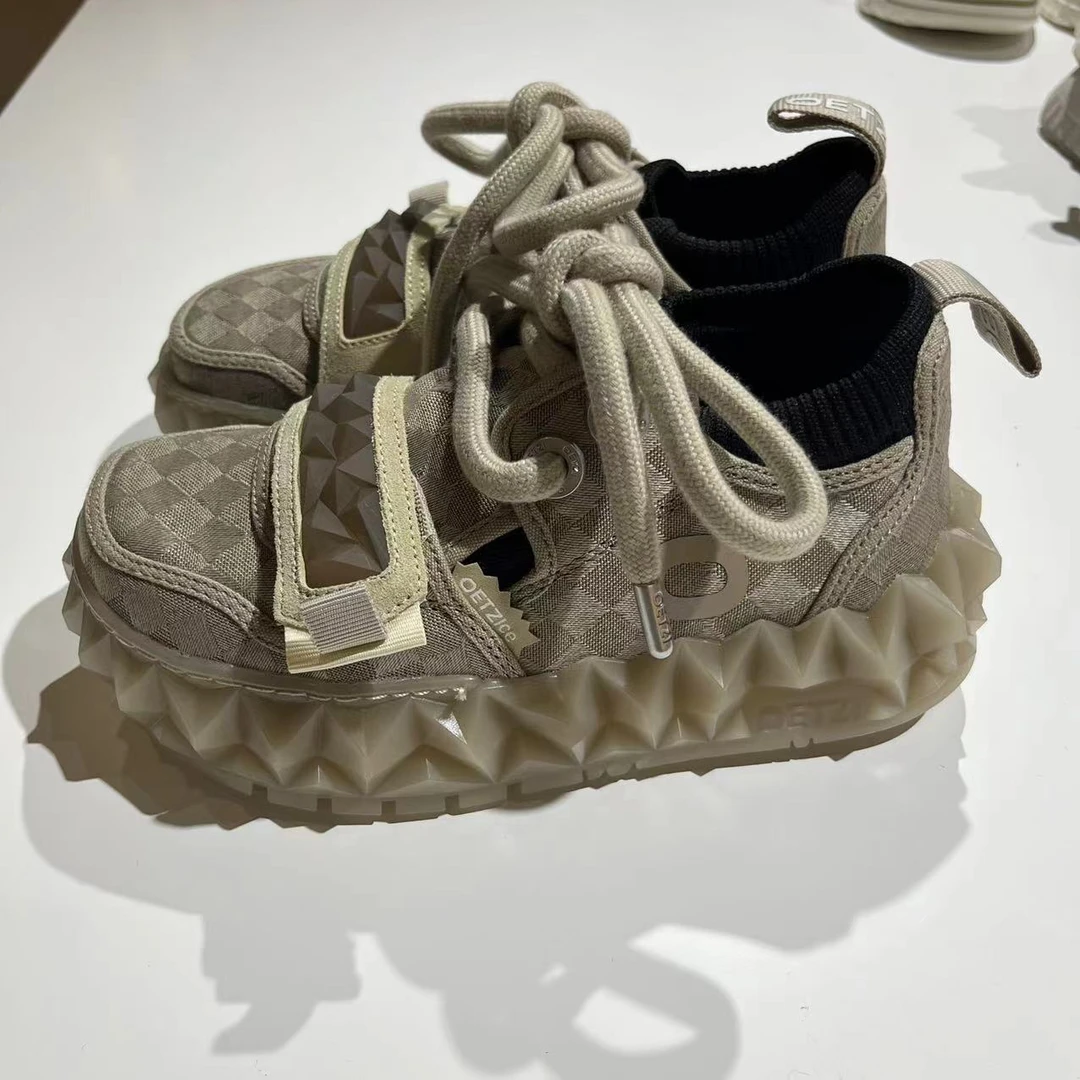 T24340106  OETZI24年秋季新款丑萌潮鞋