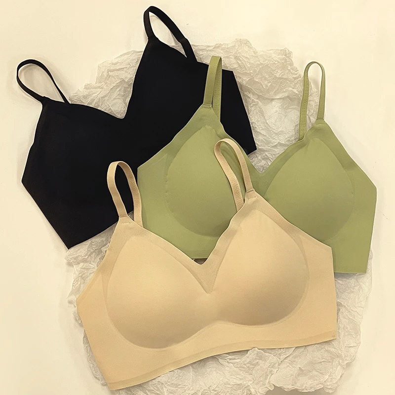 乳胶内衣女透气无钢圈小胸上托聚拢薄款调整型胸罩无痕背心式文胸