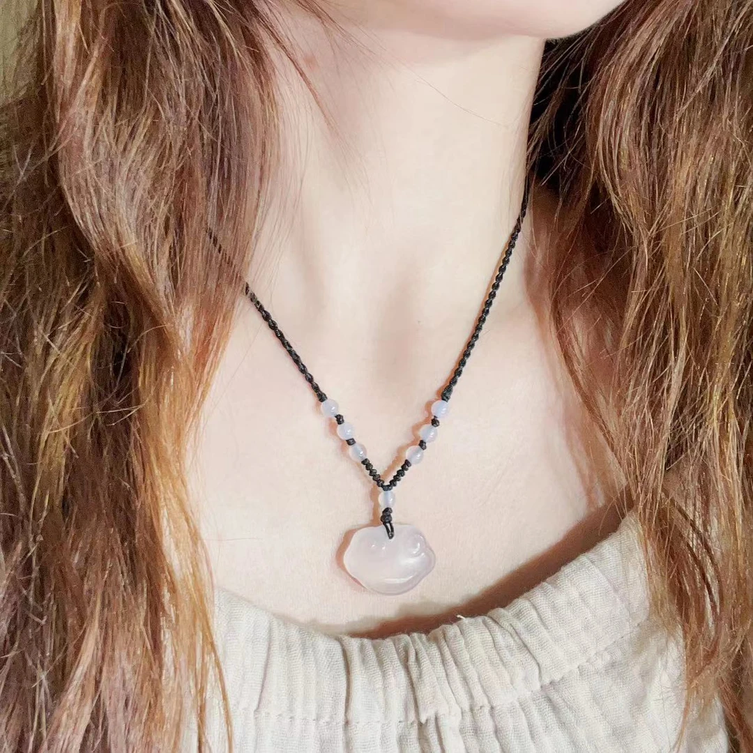 天然白冰玉髓如意吊坠女士气质玉石挂坠百搭妈妈礼物多样性发货