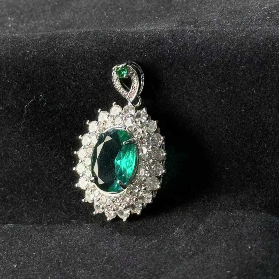 高级精致宝石切面绿宝豪镶吊坠  约16x12x10mm