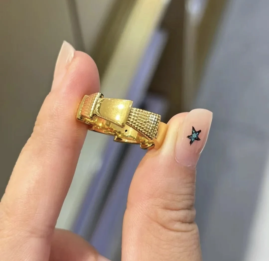 周大生足金戒指5D工艺黄金首饰时尚黄金闭口女款简约气质新年礼物