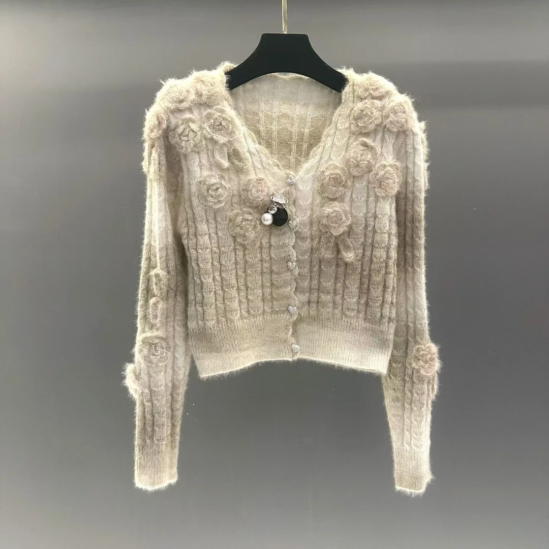 设计感立体花朵针织开衫外套女2024春秋慵懒气质减龄短款毛衣