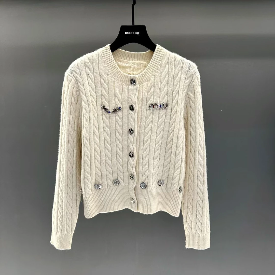 新款复古针织麻花圆领长袖开衫钉钻韩系轻奢女装上衣时尚百搭