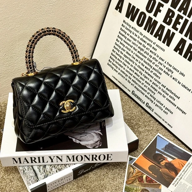 99新 Chanel/香奈儿 22P黑金牛皮穿链手柄cocohandle mini盒尘票