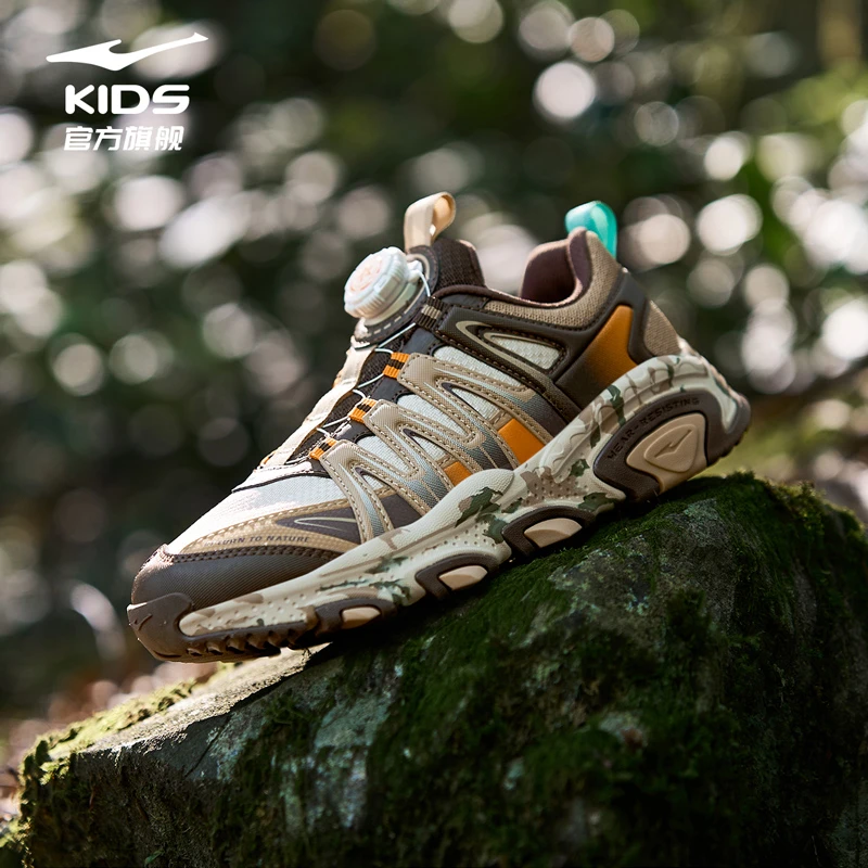 鸿星尔克先行者 童鞋夏季运动透气防滑耐磨减震登山鞋63124302049