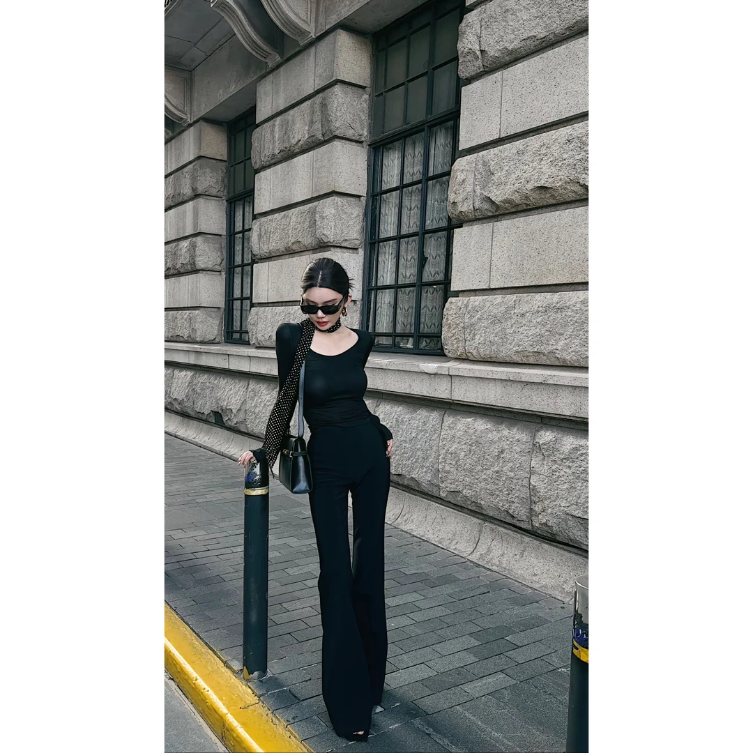 媛媛 【欧尼来啦】新款韩版设计感小心机长袖t恤#D0561（带丝巾）