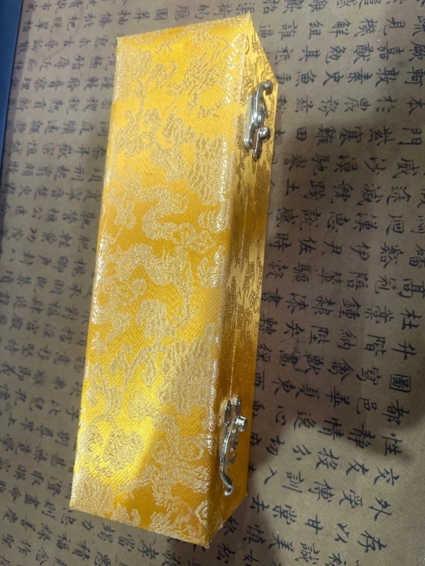 22cm×2m精裱泥金心经手卷（带礼盒）一个