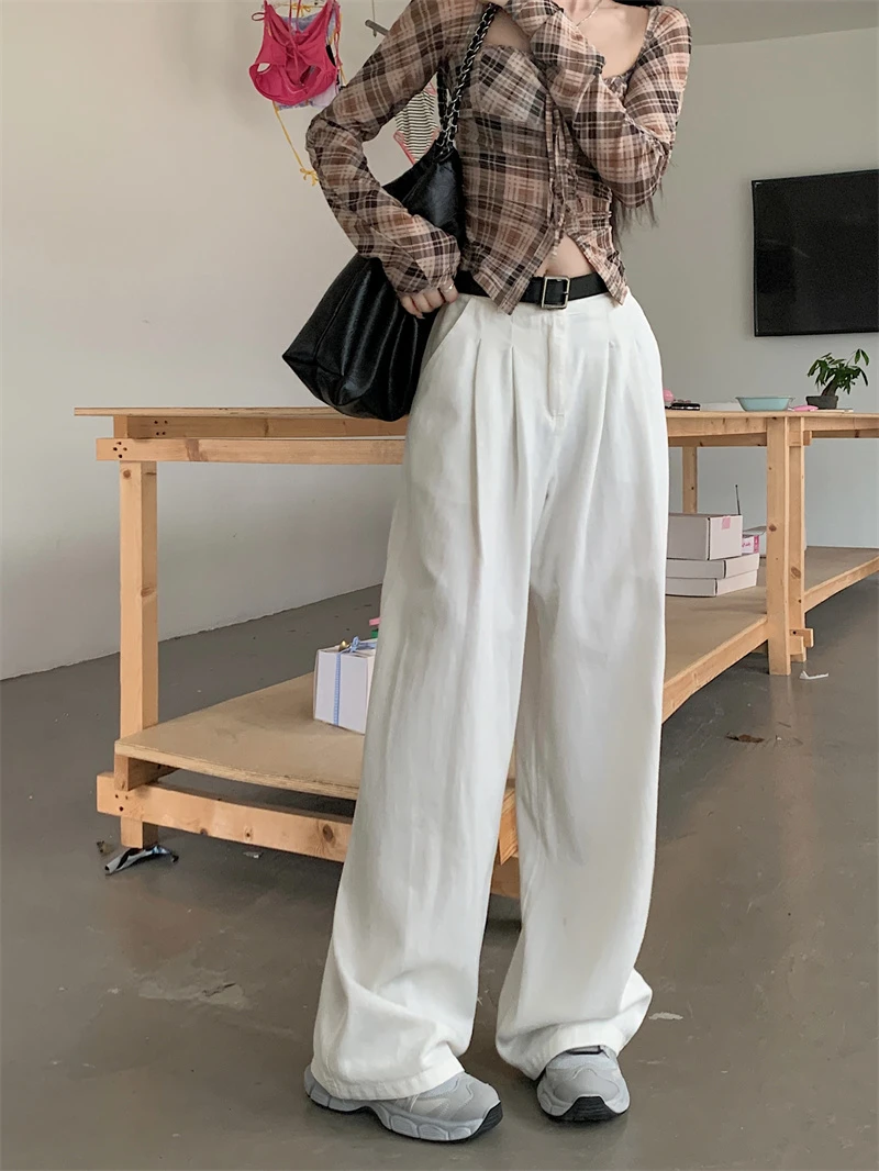 白色高腰显瘦阔腿牛仔裤女2025新款宽松百搭垂感遮胯褶皱拖地长裤