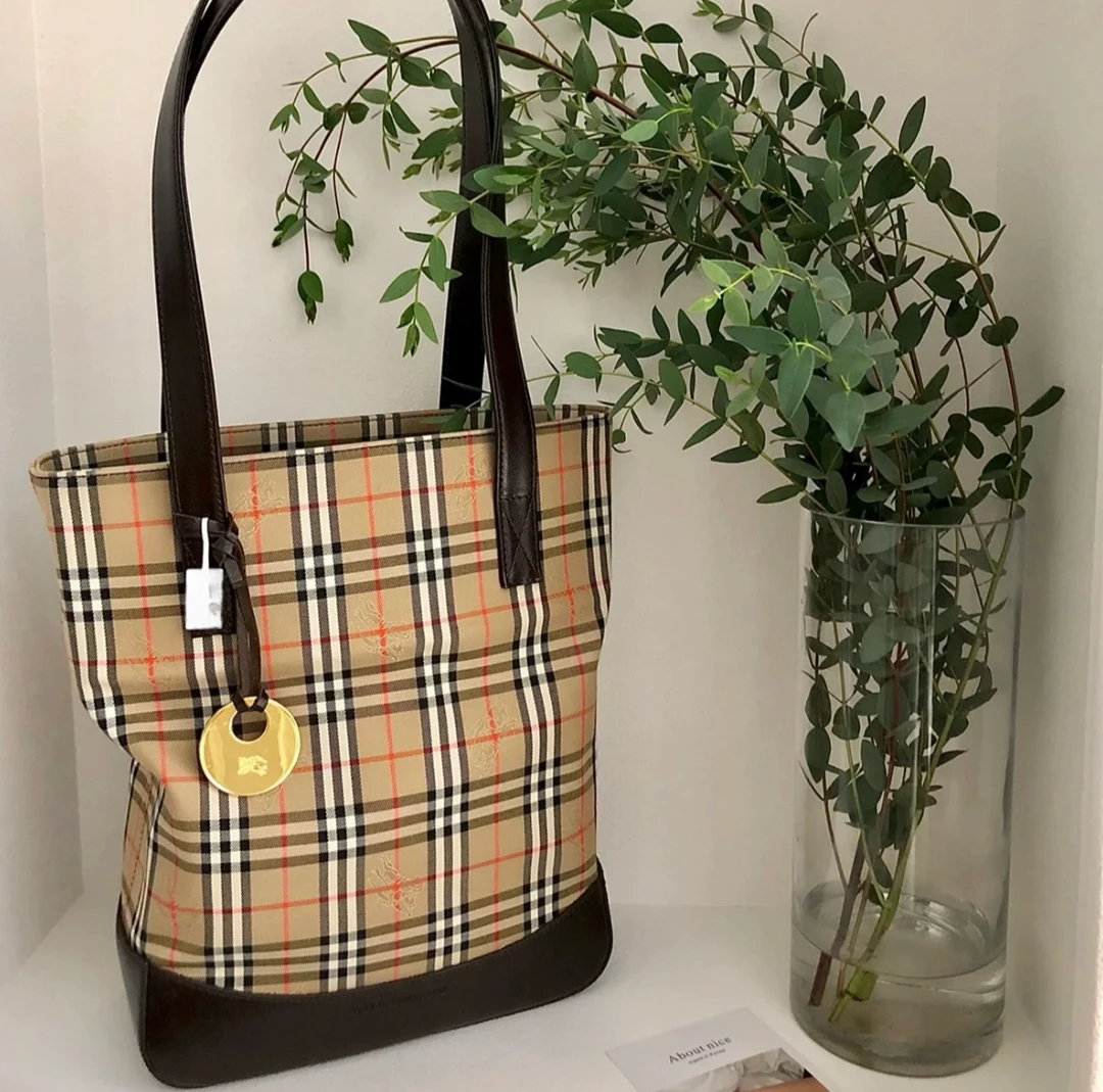 95新 BURBERRY/博柏利 巴宝莉经典单肩棕色