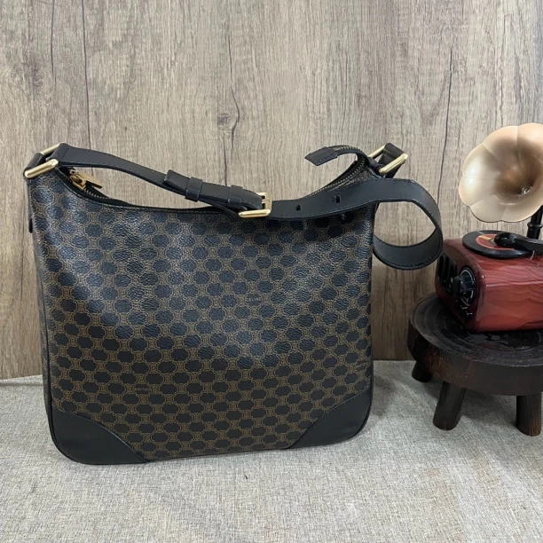 95新 Celine/思琳 Celine黑花牛角单肩腋下包
