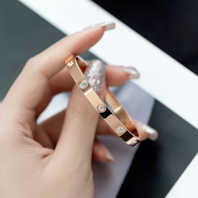 金美澳 钛钢合成锆石手镯 高级感手环镯子首饰送女友轻奢实用礼物