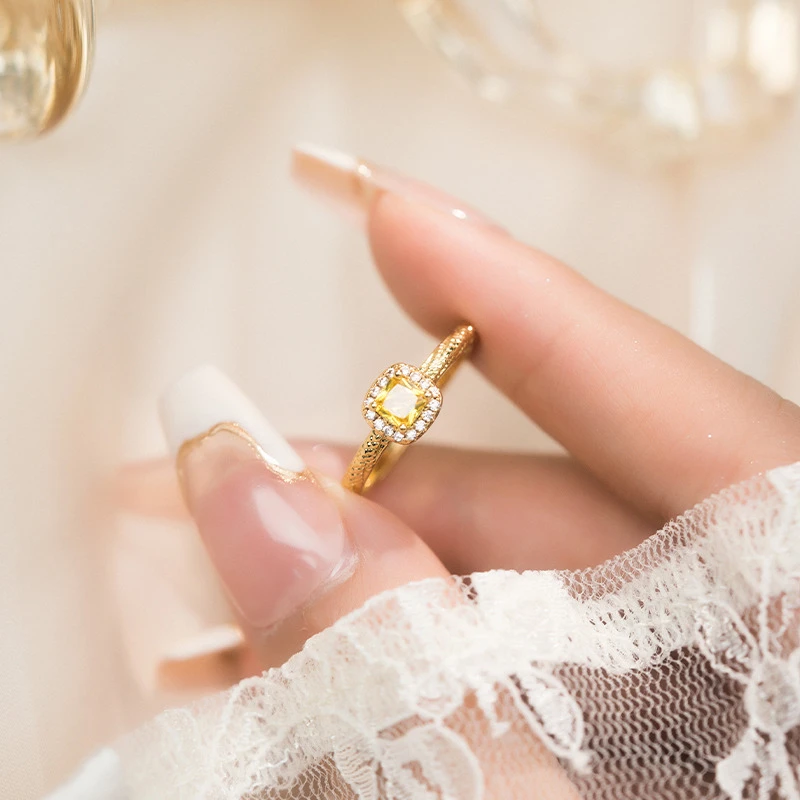 金美澳 铜合金合成锆石戒指 （小方糖）戒指小众高级感饰品2025新款