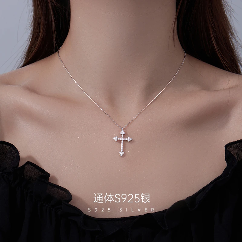 金美澳 坠链均925银合成锆石 个性轻奢十字形纯银项链女小众饰品