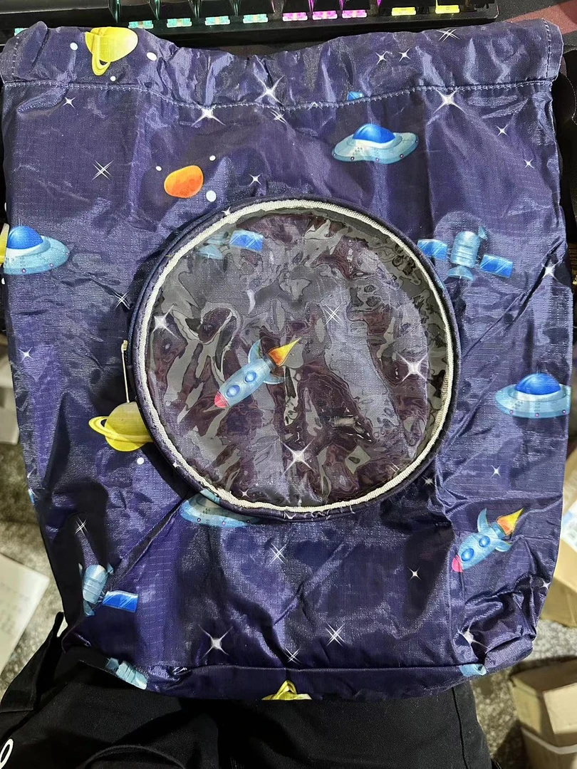 运动抽绳式内隔水背包