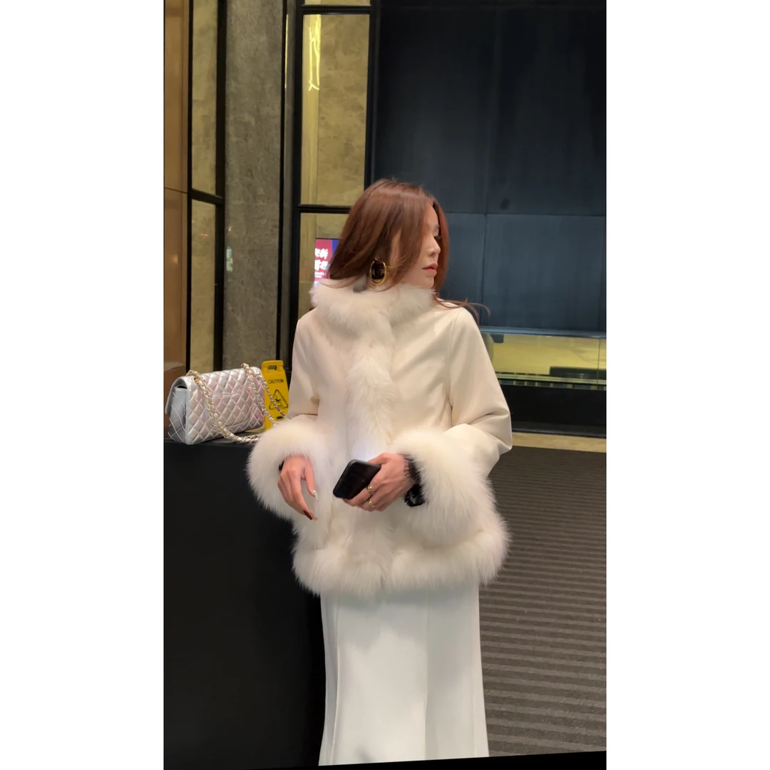 【YANG】新款轻奢立领麂皮白鹅绒毛毛袖口外套YY-414