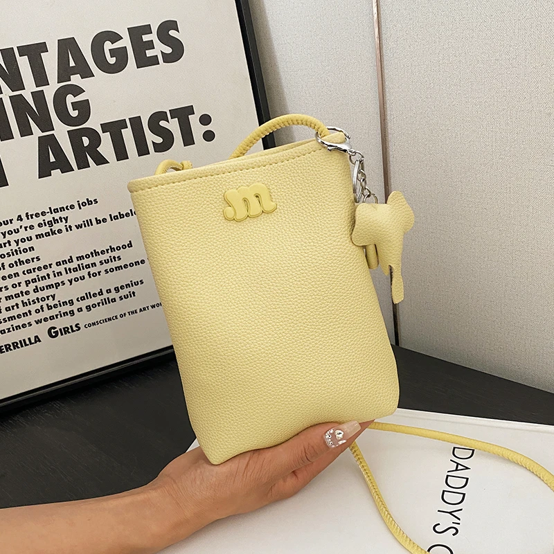 学院风奶黄色手机包包女2024新款韩版糖果色单肩包ins百搭小象包