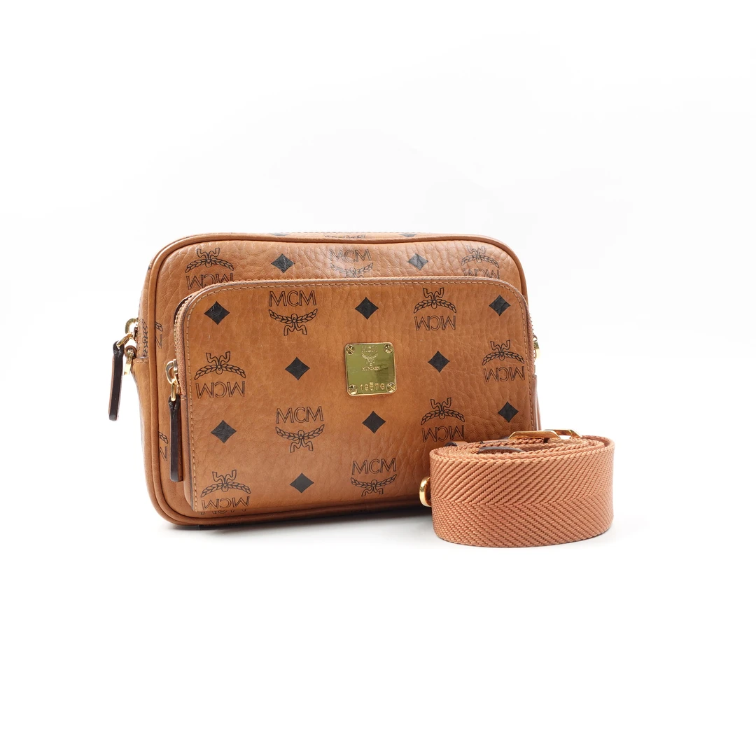 95新 MCM 干邑色中号双层相机包/CLKJMJY00248