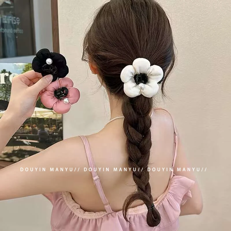 漫予泡芙~可爱花朵半扎发抓夹女2024新款高级感鲨鱼夹发夹后脑勺