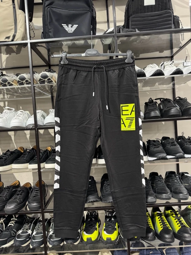 阿玛尼 Emporio Armani 黑色休闲裤