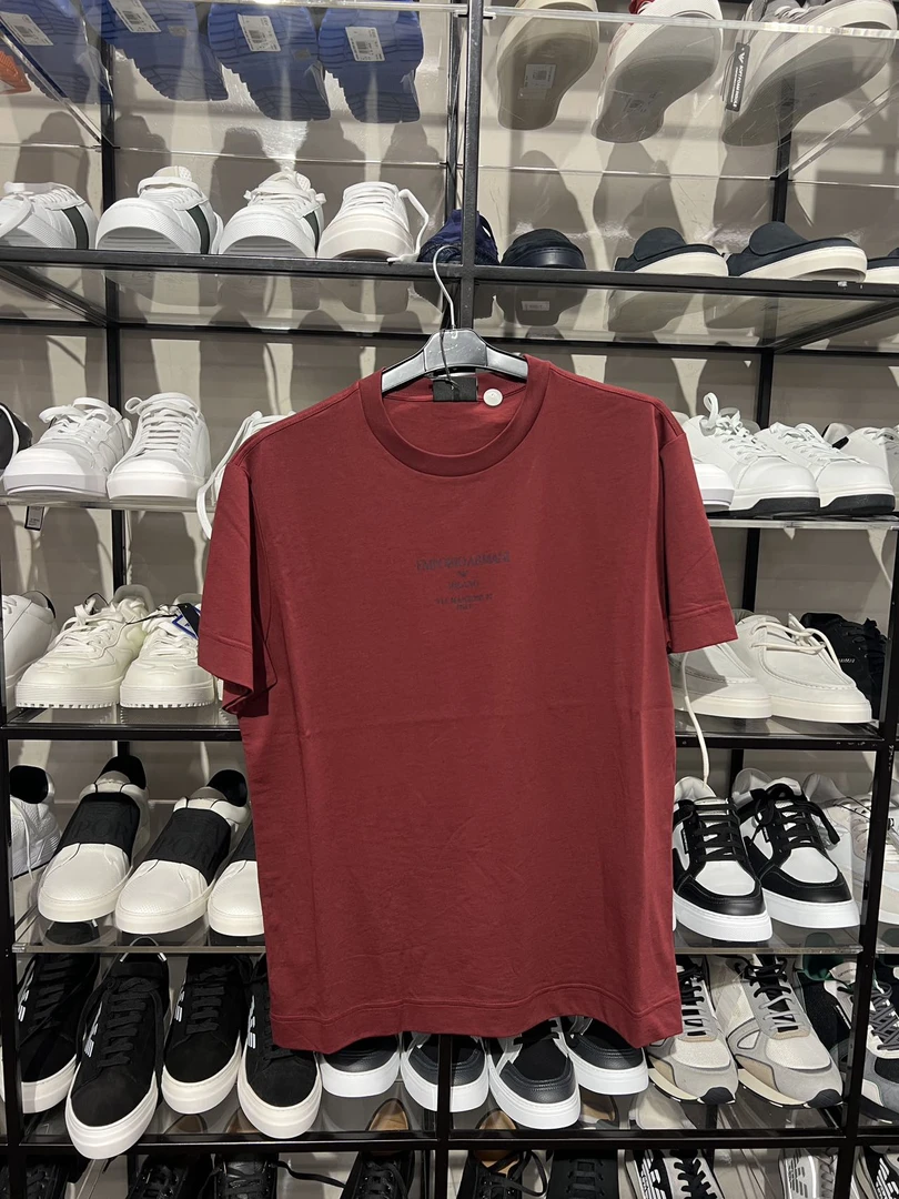 emporio Armani 男款酒红色时尚经典T桖  不退换